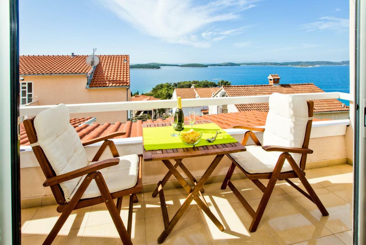 Apartments Tatjana Dominis Hvar Town Exterior photo