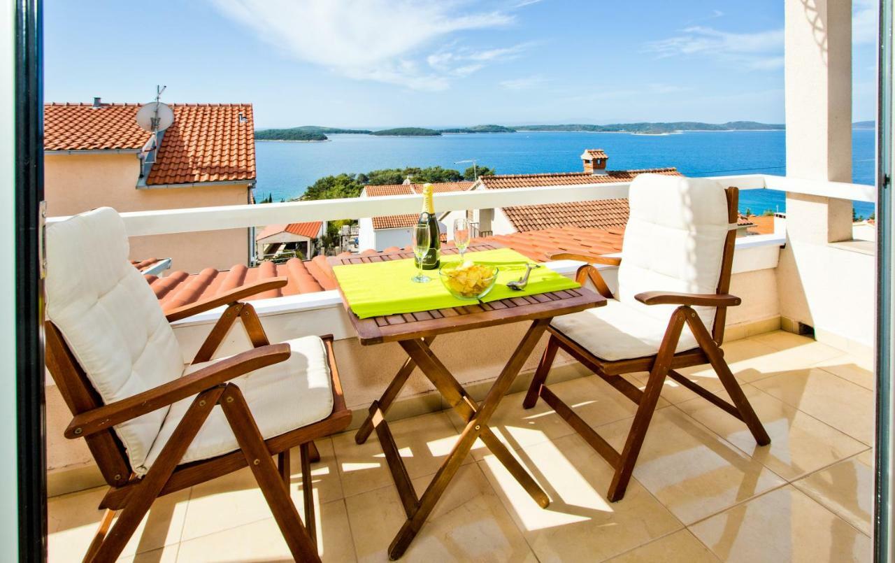 Apartments Tatjana Dominis Hvar Town Exterior photo