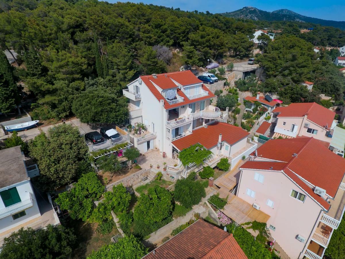 Apartments Tatjana Dominis Hvar Town Exterior photo
