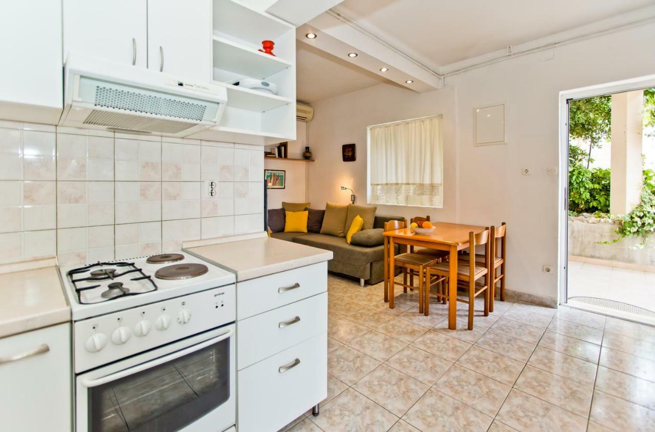 Apartments Tatjana Dominis Hvar Town Exterior photo