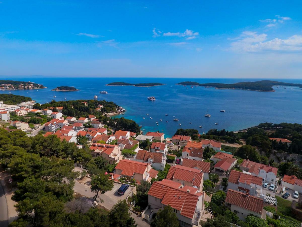 Apartments Tatjana Dominis Hvar Town Exterior photo