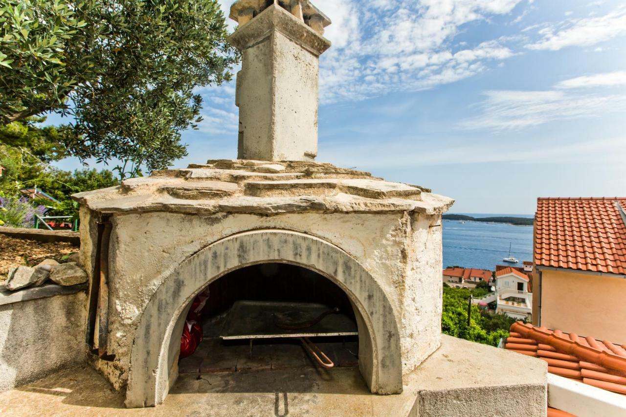 Apartments Tatjana Dominis Hvar Town Exterior photo